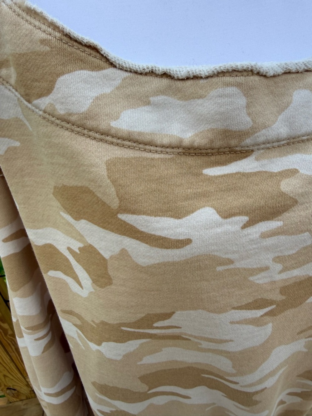 American Eagle Outfitters Tan & Cream Camo Off-Shoulder Sweater - Picture 3 of 4